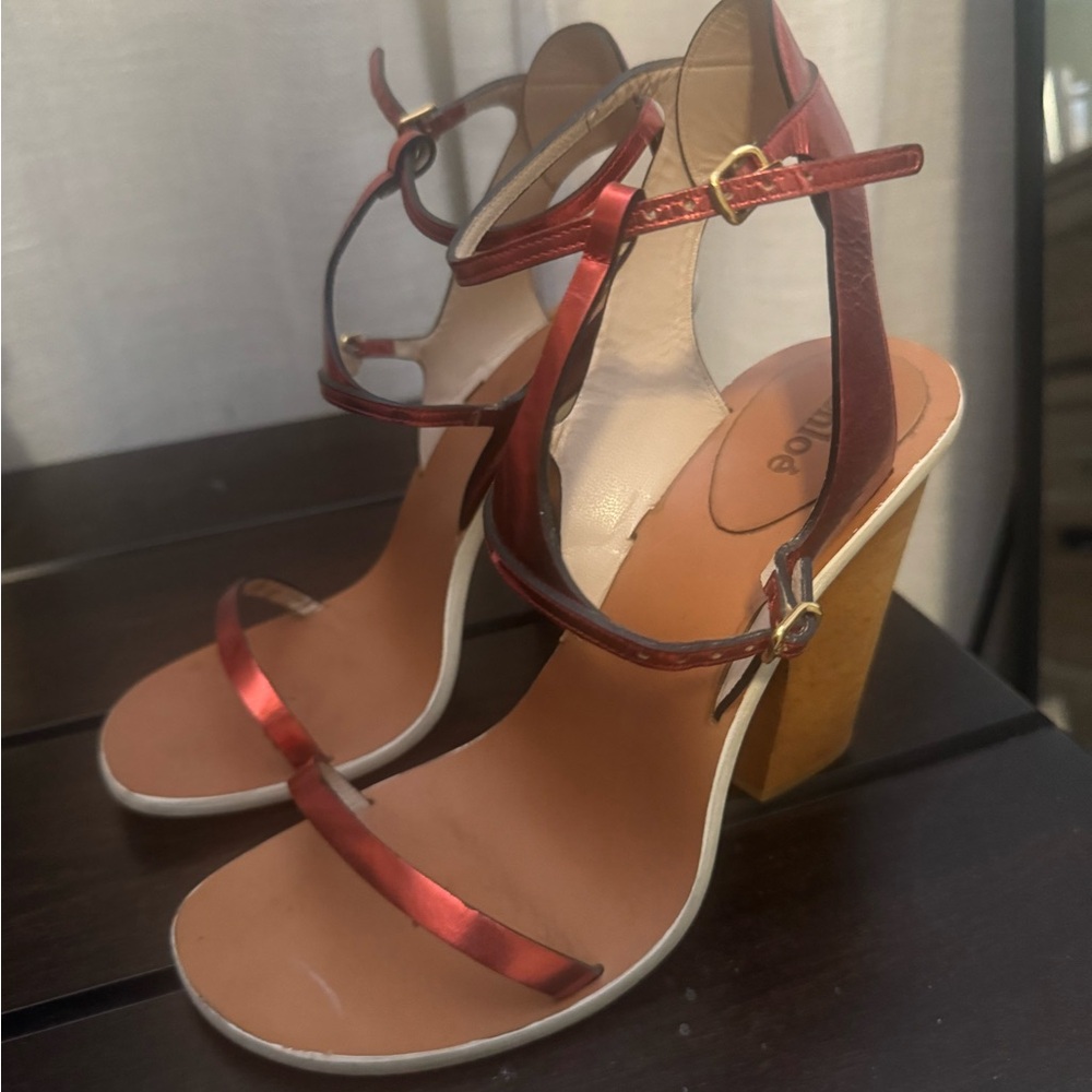 Chloe Tan Leather Heels